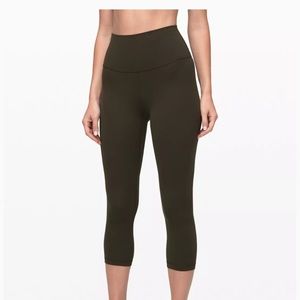 Lululemon Aligns Size 4